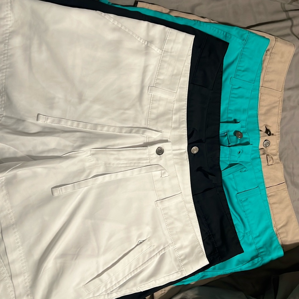 4 pair of Women’s Magellan Shorts Size Large